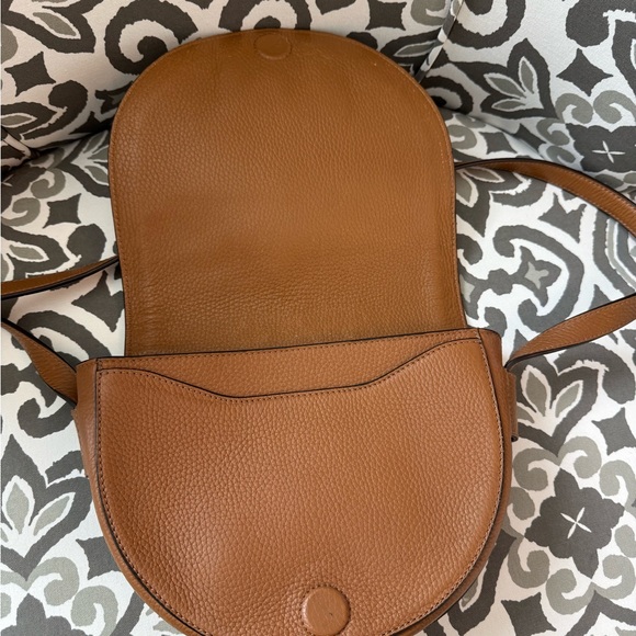 Tory Burch Brown Leather Crossbody Saddlebag. - Picture 3 of 7
